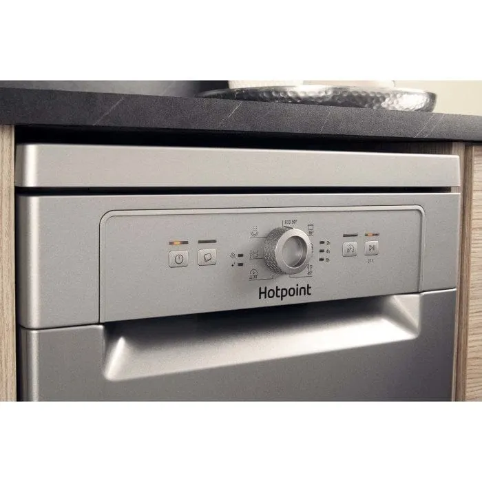Hotpoint HSFE1B19S Aquarius Slimline 10 Place Freestanding Dishwasher - Silver