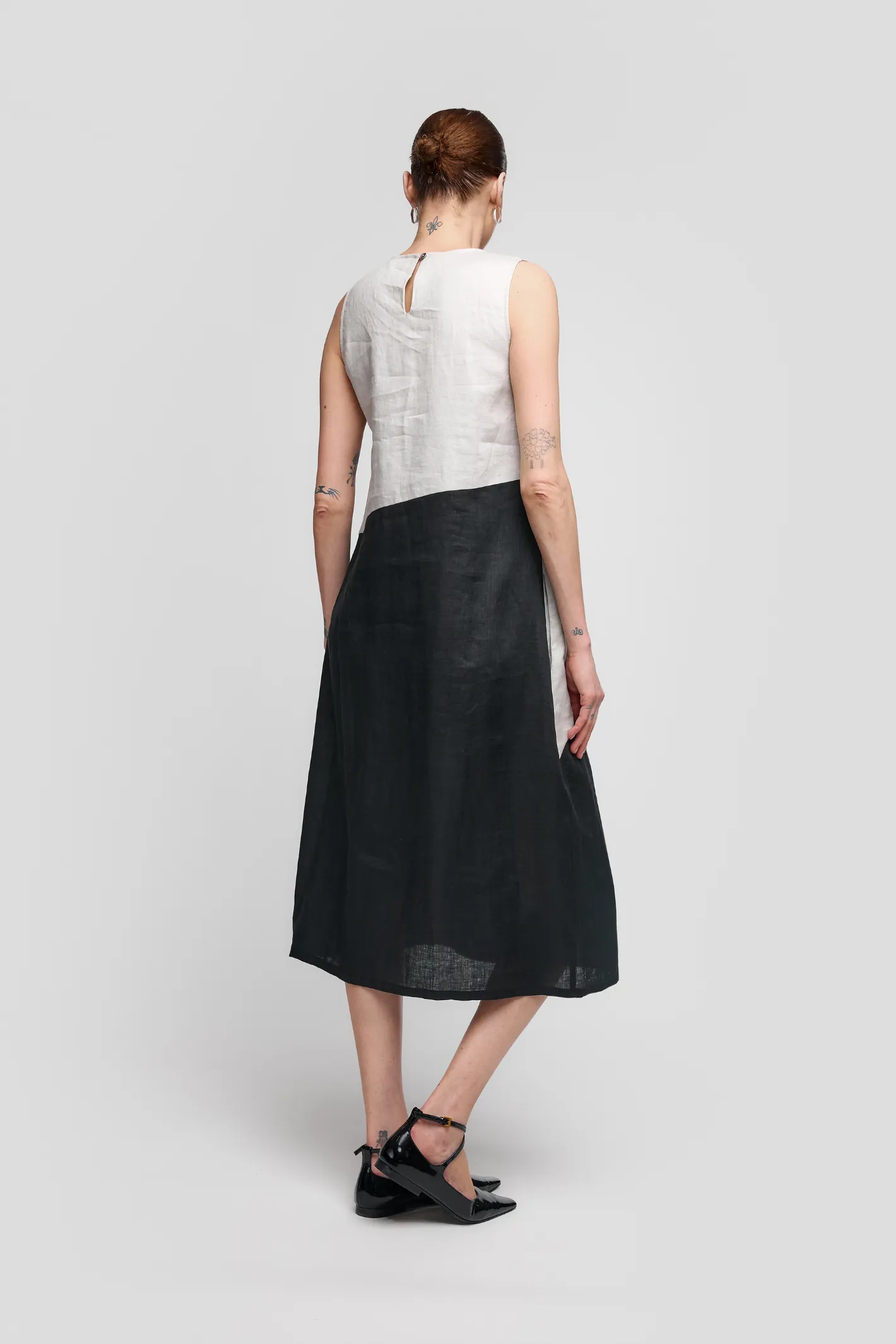 Uchuu CS25-020 Black White Grey Midi Linen Dress