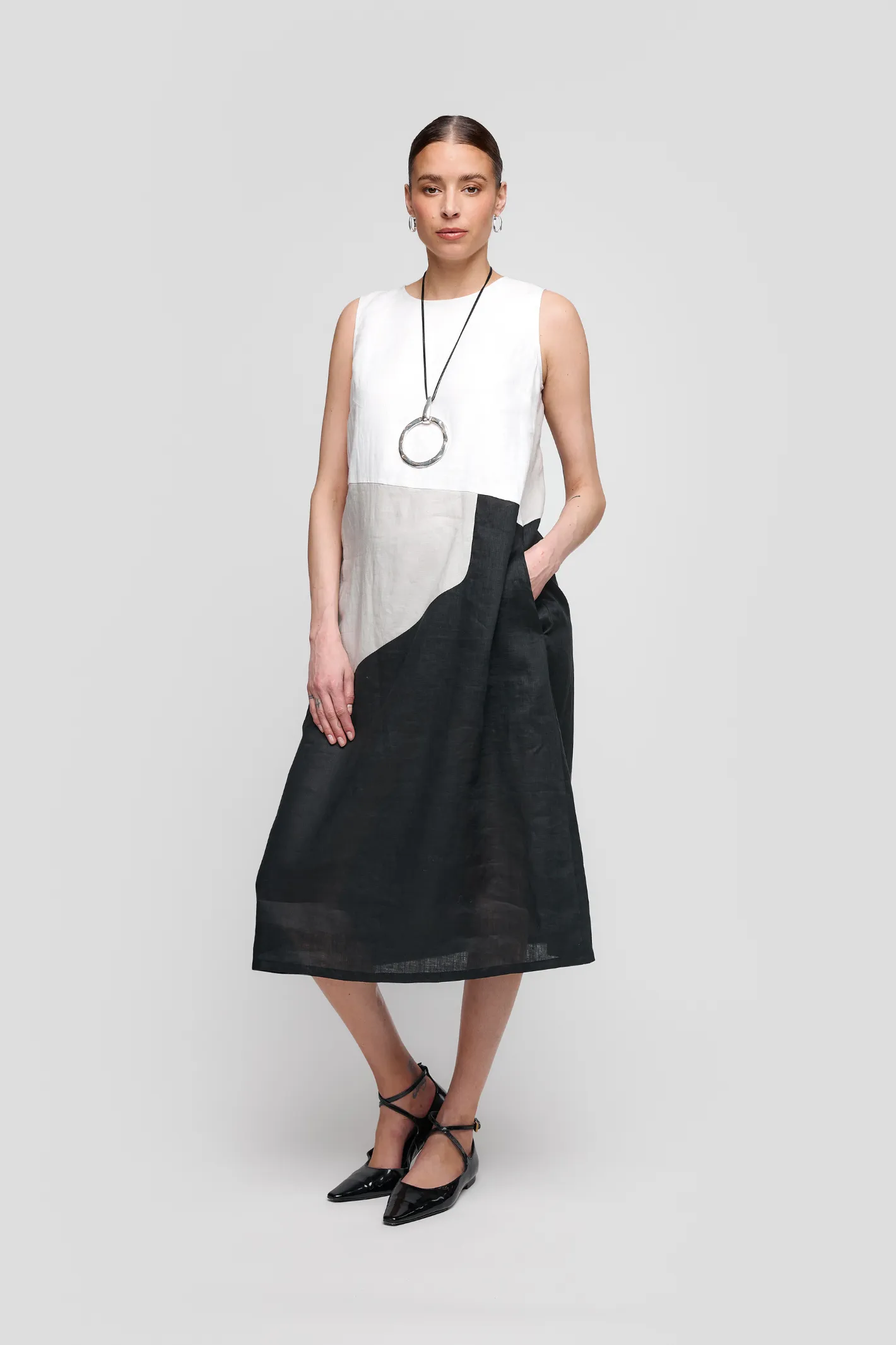 Uchuu CS25-020 Black White Grey Midi Linen Dress